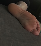 Dry_smelly_soles (1/10)