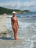ZBs_GILFs_Grannys_Private_Holiday_Snaps (1/11)