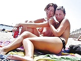 Quite_naked_quite_tanned_the_beach (3/94)