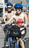 Cute_girls_at_World_Naked_Bike_Ride (19/22)