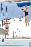 Kate_Hudson _Goldie_Hawn_and_Amy_Schumer_in_Hawaii_5-29-16 (4/37)