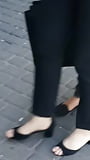 ass _boobs _feet _hijab _and_high_heel_in_arab_street (16/22)