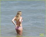 Hilary_Duff_-_Bikini_on_the_Beach (4/11)