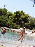 Greek_mom_at_the_beach (6/15)