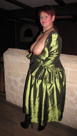 In_the_green _Cupless_Dress (20/21)