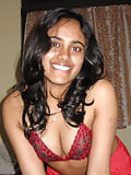 srilankan_wife_honeymoon_nude (2/32)