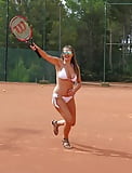 Imogen_Plays_Tennis (7/10)