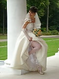 Russian_wedding_bride_and_bridesmaids_in_stockings_2 (24/96)