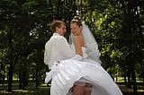 Russian_wedding_bride_and_bridesmaids_in_stockings_2 (15/96)