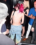 Bella_Thorne_Clubbing_in_NY_with_a_Wet_Bikini_Top__7-18-17 (10/25)