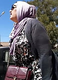 Ass_boobs_feet_hijab_and_high_heel_in_arab_street_part4 (6/19)