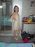 Amateur_French_MILF_wearing_shiny_DIM_Up_stockings (36/42)