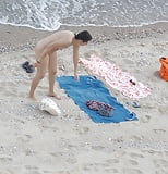 Nudist_beach_2_women_Odessa_Ukraine (20/33)