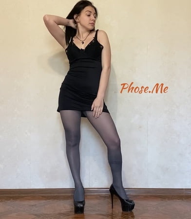 Amber_In_Black_Dress_and_Grey_Pantyhose_and_High_Heels (6/16)