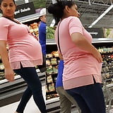 Wal-Mart_Creep_shots_Pregnant_Latina_mom (1/14)
