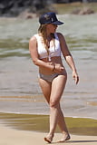 Hilary_Duff_Bikini_on_the_beach_in_Maui Hawaii_8-4-17 (11/39)