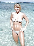 Mature_bikini_beach_5 (2/64)