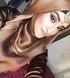 Sexy_Hijabi_Bitch_Sultana_from_Essex (4/36)