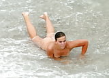 Teen nudist at the sea (4/4)