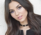 Victoria_Justice_Knows_How_To_Turn_A_Guy_On_ (1/93)
