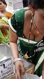 Indian_Downblouse_And_Cleavage (1/2)