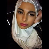 Sexy_Muslim_Hijabi_Beurette_Arab_Moroccan_Paki_Sluts (14/31)