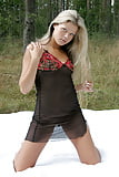 Joulie_cute_teen_in_the_countryside (66/82)