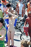 Nude_teen_body-painted_for_naked_bike_ride (3/13)