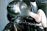 Mature_in_leather _latex_and_rubber_who_make_me_cum     (17/17)