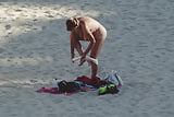 Spying_Naked_Old_Portuguese_Mature_at_Beach (16/30)