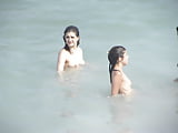 3_Topless_teens_on_the_beach (53/91)