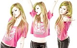 Avril's Perfect Stomach (5)