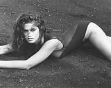 Classic_Cindy_Crawford_ late_80 s_early_90 s  (7/27)