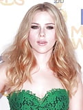 Scarlett Johansson  2010 MTV Movie Awards 6-6-10 (19/30)