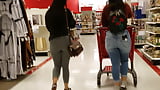 Two_latina_friends_shopping (3/64)
