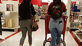 Two_latina_friends_shopping (4/64)