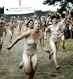 Collection_of_young_women_from_Roskilde_nude_run (4/13)