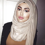 Dirty_looking_Hijabi_paki (4/7)