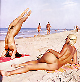 theSandfly Awesome Beach Babes Of Yesteryear! (8)