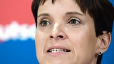 Love_jerking_off_to_conservative_Frauke_Petry (16/34)