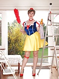 Sara-Your Snow White Housekeeper  (23/29)