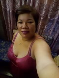 Filipina women selfie for Facebook (12)