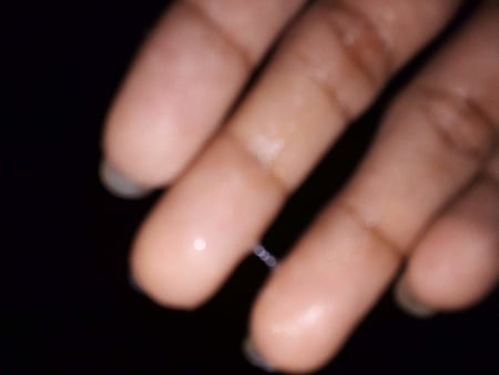 Sri_lankan_girl_wet_fingers (2/5)