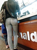 Young_MILF_tight_jeans_candid (6/8)