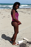 Big_Titties_at_the_Beach (13/40)