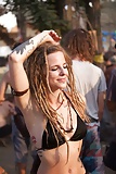 hippie_festival_whores (5/36)