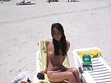 Hot_Asian_Girl_on_the_Beach (4/44)
