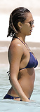 Jessica_Alba_-_Bikini_-_Caribbean_April_2015 (48/85)
