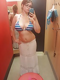nerdy_amateur_with_huge_boobs_naked_in_changing_room_busty (2/6)