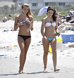 Love Summer! Babes in bikinis on the beach (8)